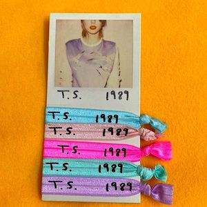 Taylor Swift 1989 Hair Ties
